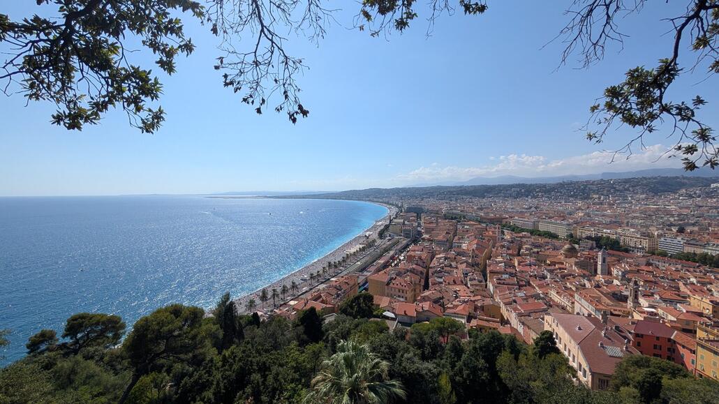 Und nun oben auf dem Park Hügel mit tollem Blick über die Stadt