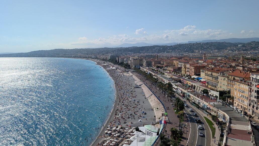 Und nun gehts zum schwimmen an den Strand. Die Duschen sind kostenlos!