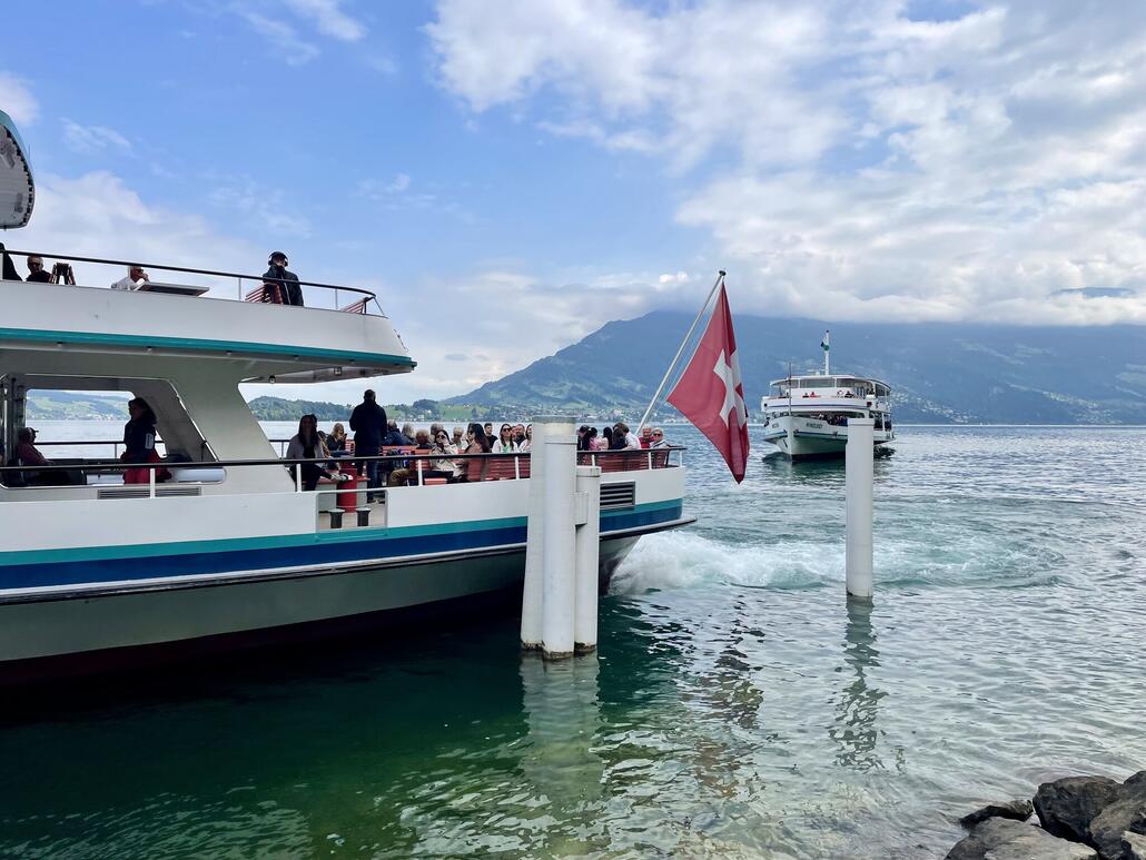 Anschluss in Kehrsiten-Bürgenstock wartet direkt dahinter