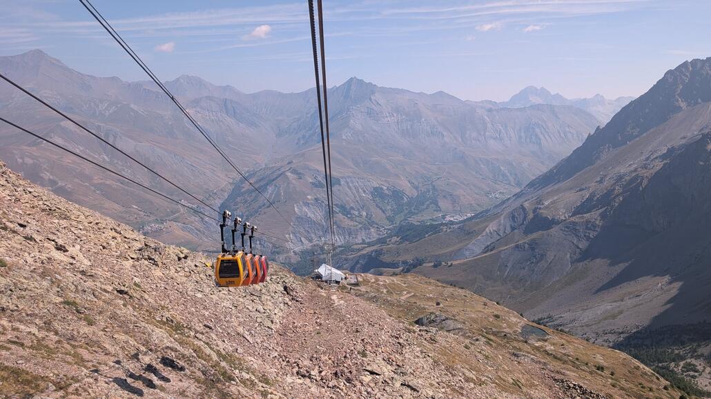 Inzwischen in der zweiten Sektion, Blick zur Mittelstation