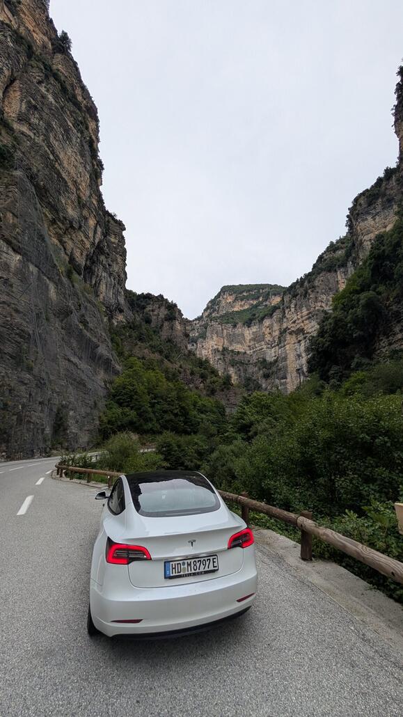 Nun wird das Tal zur Schlucht!