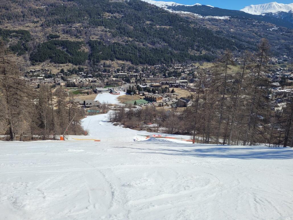Die erste von einigen Talabfahrten! Im Bild ist die TCD10 Pontilas. Die Zufahrt ist eine grüne Piste, aber macht schon Spass. Aber nichts für unendliche viele Wiederholungen.