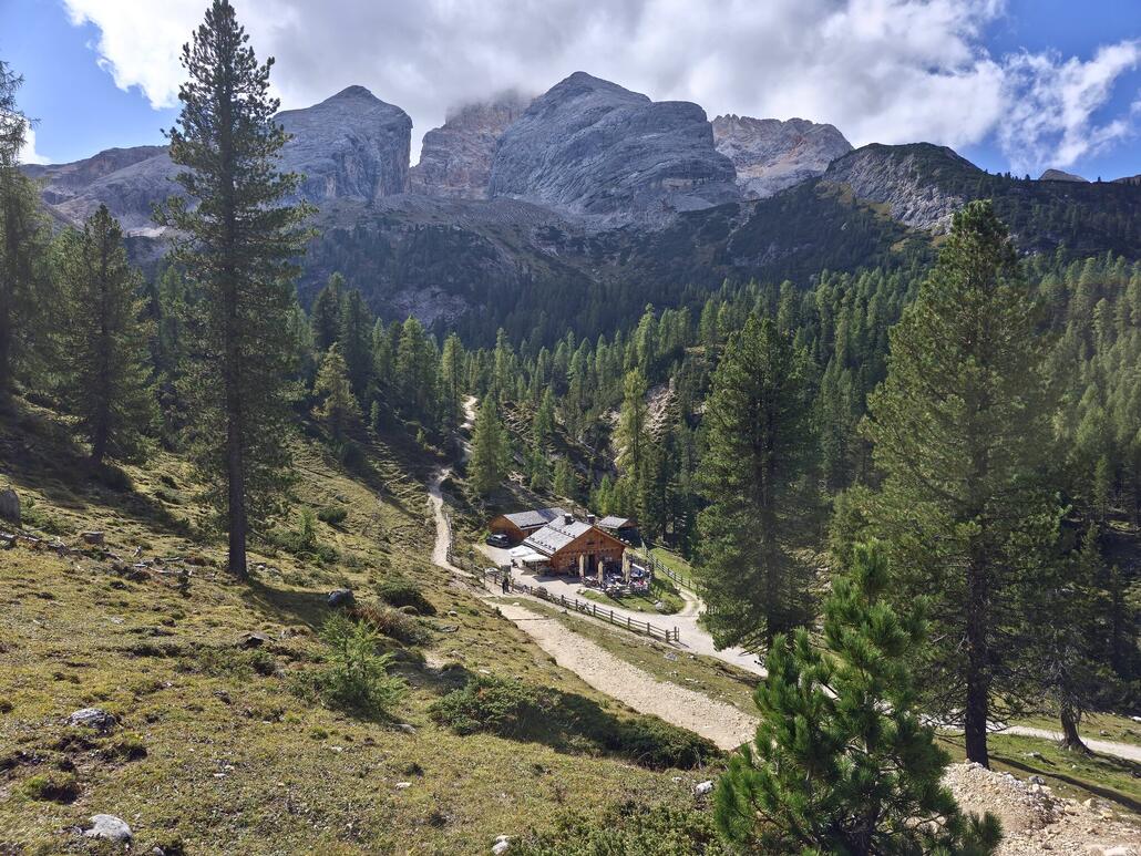 Malerisch gelegene Stolla Alm