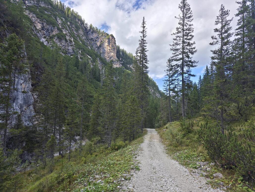 Unterwegs unterhalb der Stolla Alm