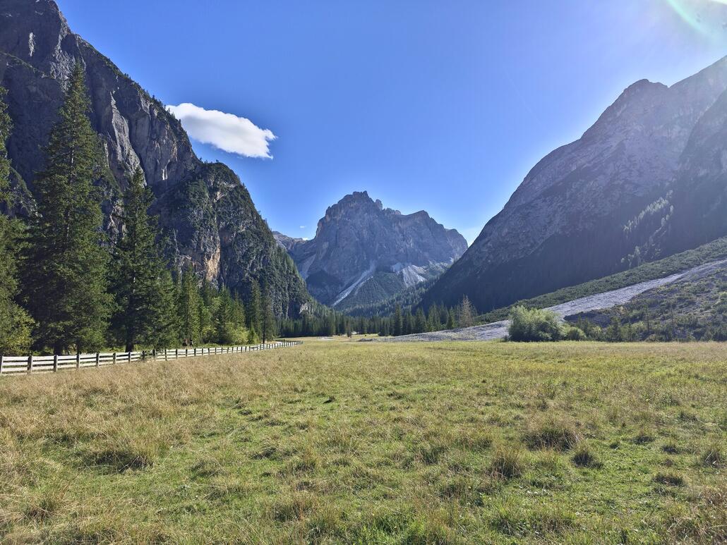 Ein letzter Blick zurück auf die Hochebene, bevor es wieder runter in Richtung Innichen geht.