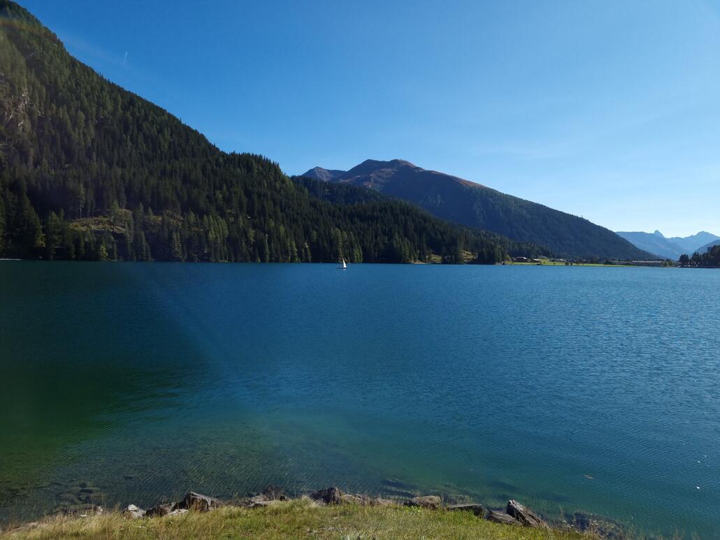 Die Segler nutzten ebenfalls die spätsommerlichen Bedingungen