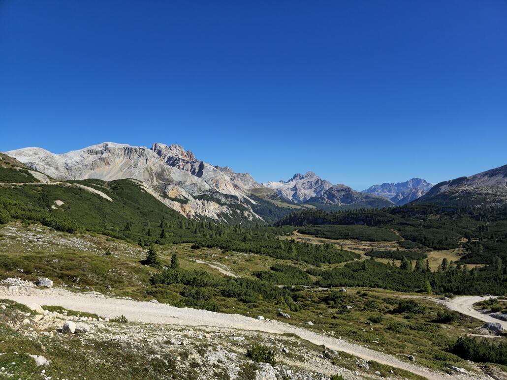 20250918_150601.jpg (749.78 KiB) 1971 mal betrachtet Dito, Blick in Richtung Cortina