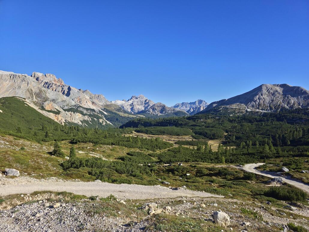 20250918_164823.jpg (985.28 KiB) 1887 mal betrachtet Zurück bei der Sennes Hütte