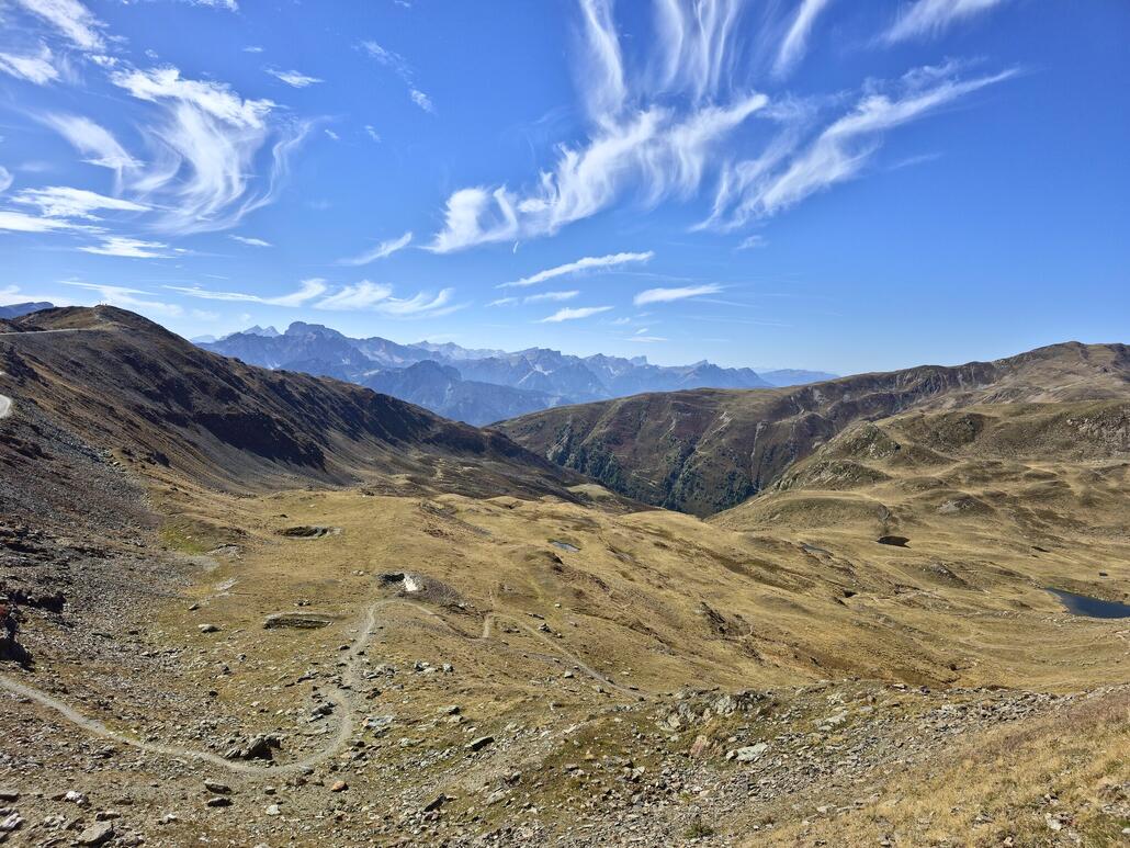 Auch die Aussicht von der Marchhütte kann sich durchaus sehen lassen, auch wenn sie nicht ganz mit jener vom Strickberg mithalten kann.