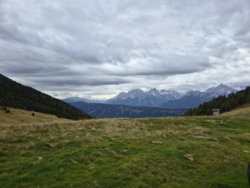 Auch die Sextner Dolomiten sind von hier aus zu sehen.