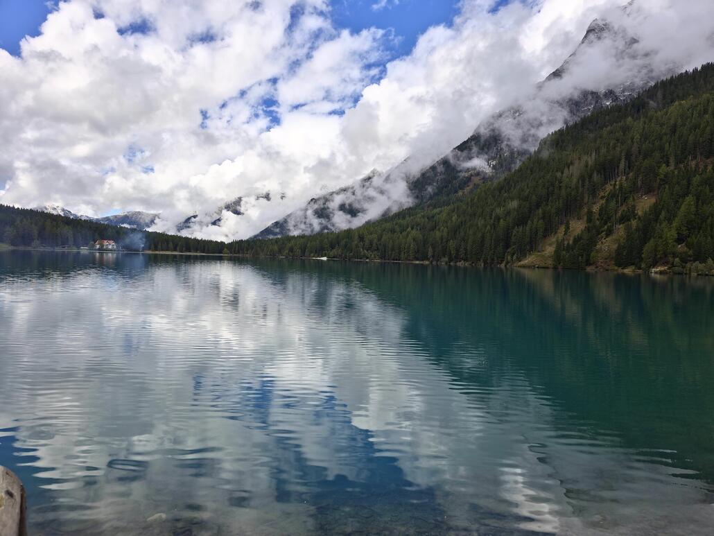 Blick zurück über den See.