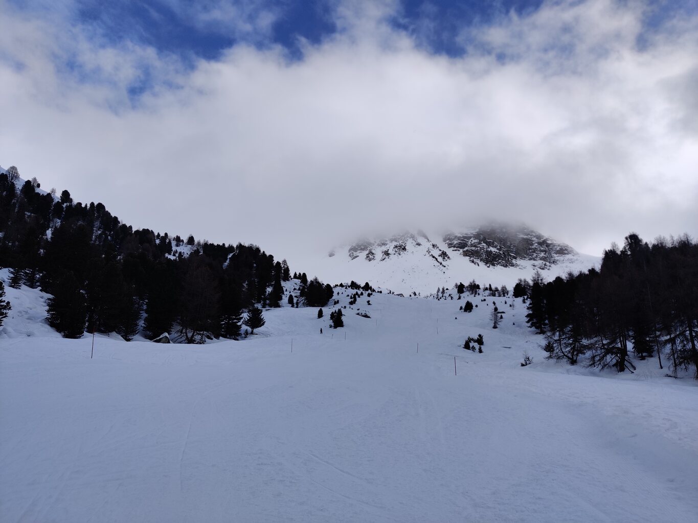 Habe danach die Piste 21 genommen. Gewisse werden wohl wissen was danach kam