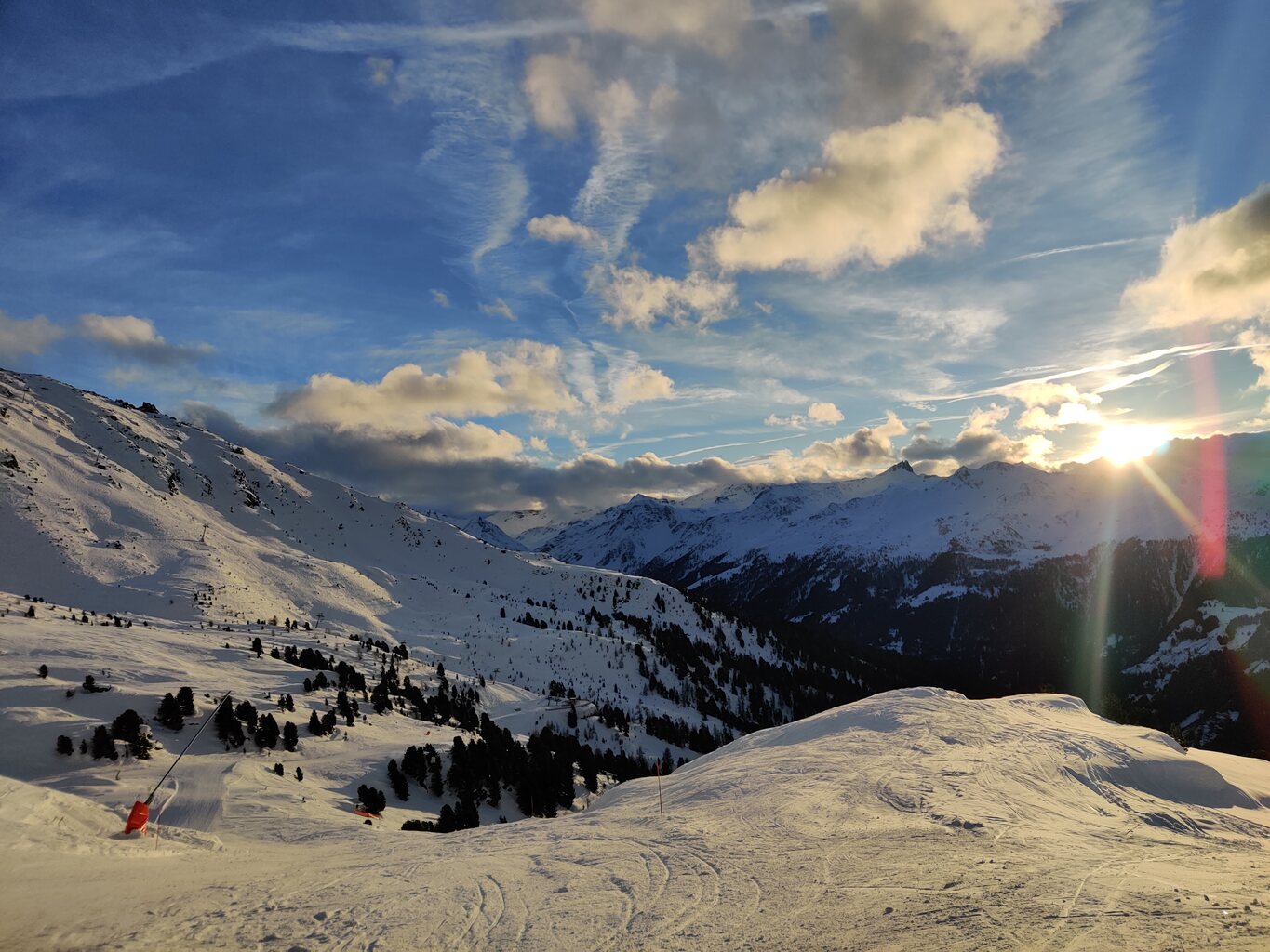 Das einzige Foto auf dem Handy mit der tollen Sonnenstimmung am Betriebsschluss.
