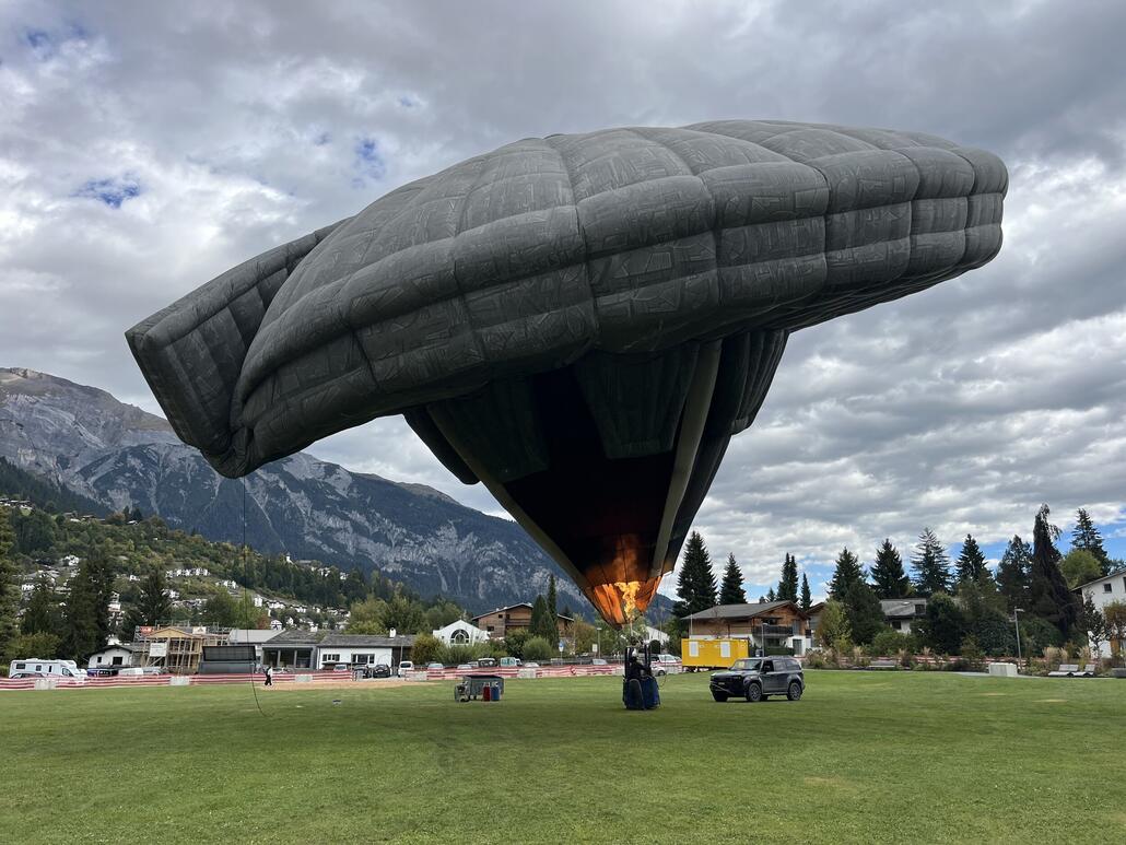 Ufos in Flims gesichtet. Ich statte den Ballontagen einen berufsbedingten Besuch ab