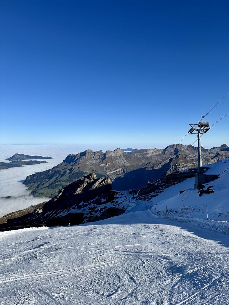 Erster Blick auf die Ice-Flyer Piste. Viele lose Steine, bin ich nur 1x gefahren.