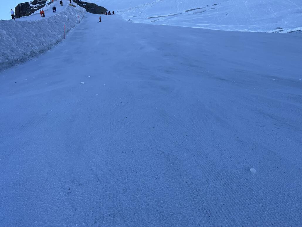 Fast überall hats minim Kiesel und so 5 grössere Steine beim Ice-Flyer