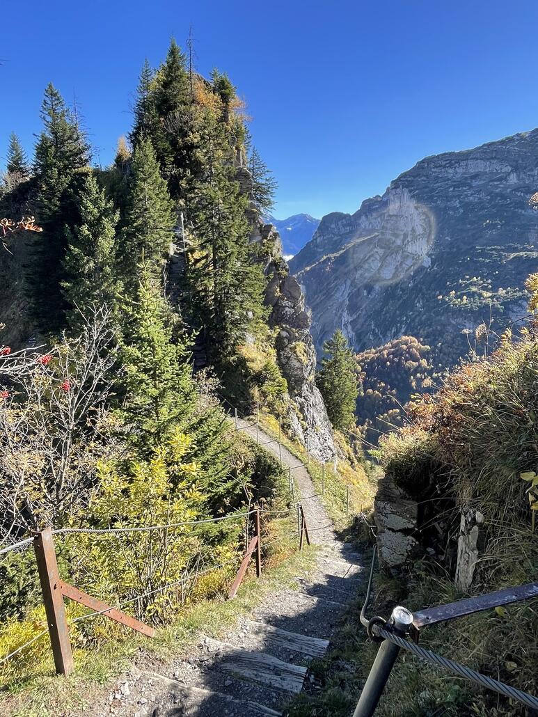 Danach über den Grat zum Abstieg