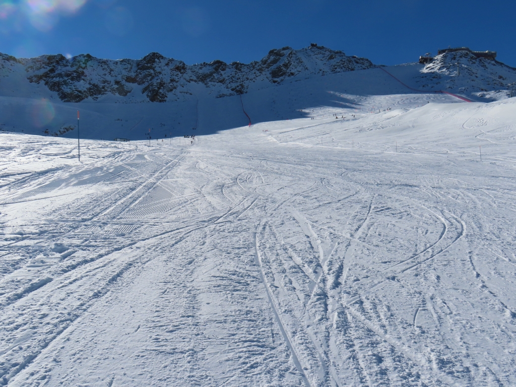 Erste Abfahrt auf den Grawand-Pisten