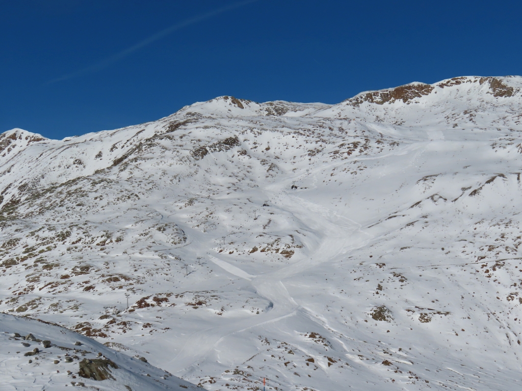 Erst jetzt auf den Weg Richtung Gletschersee-Sesselbahn merkte ich, was los ist. Die Sesselbahn Hintereis hat überraschend heute schon geöffnet. Da muss ich natürlich gleich hinfahren.