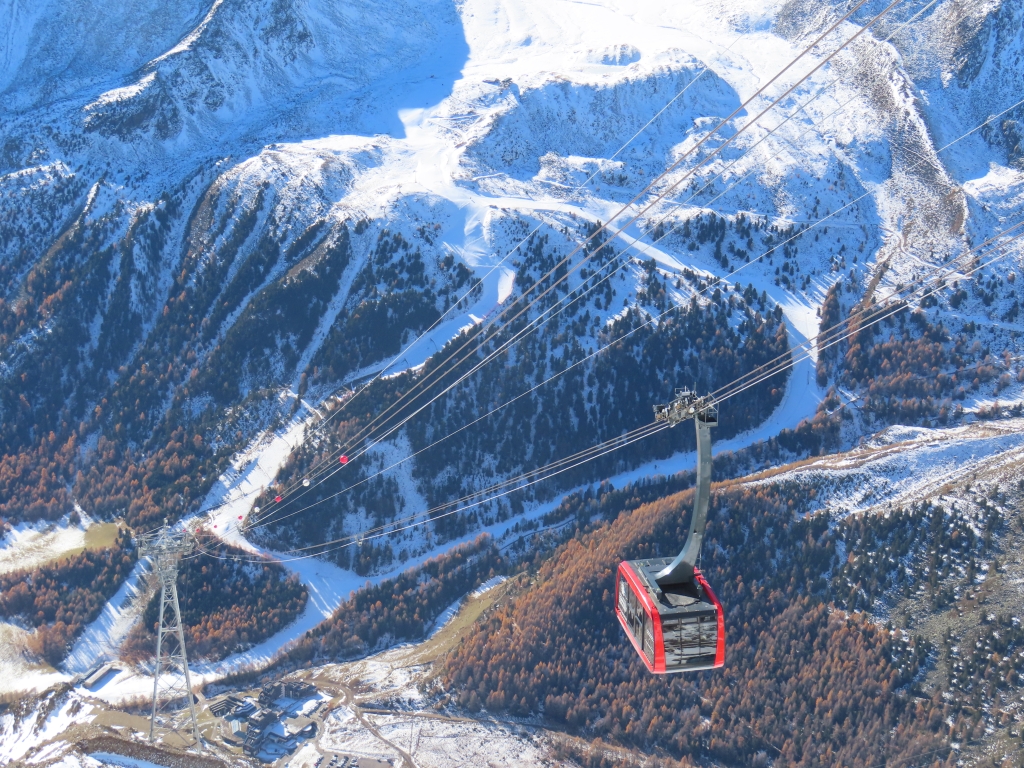 Pendelbahn. Die Öffnung der Lazaun-Bahn und zugehörigen Pisten unten im Tal ist für den 29.11. angekündigt.