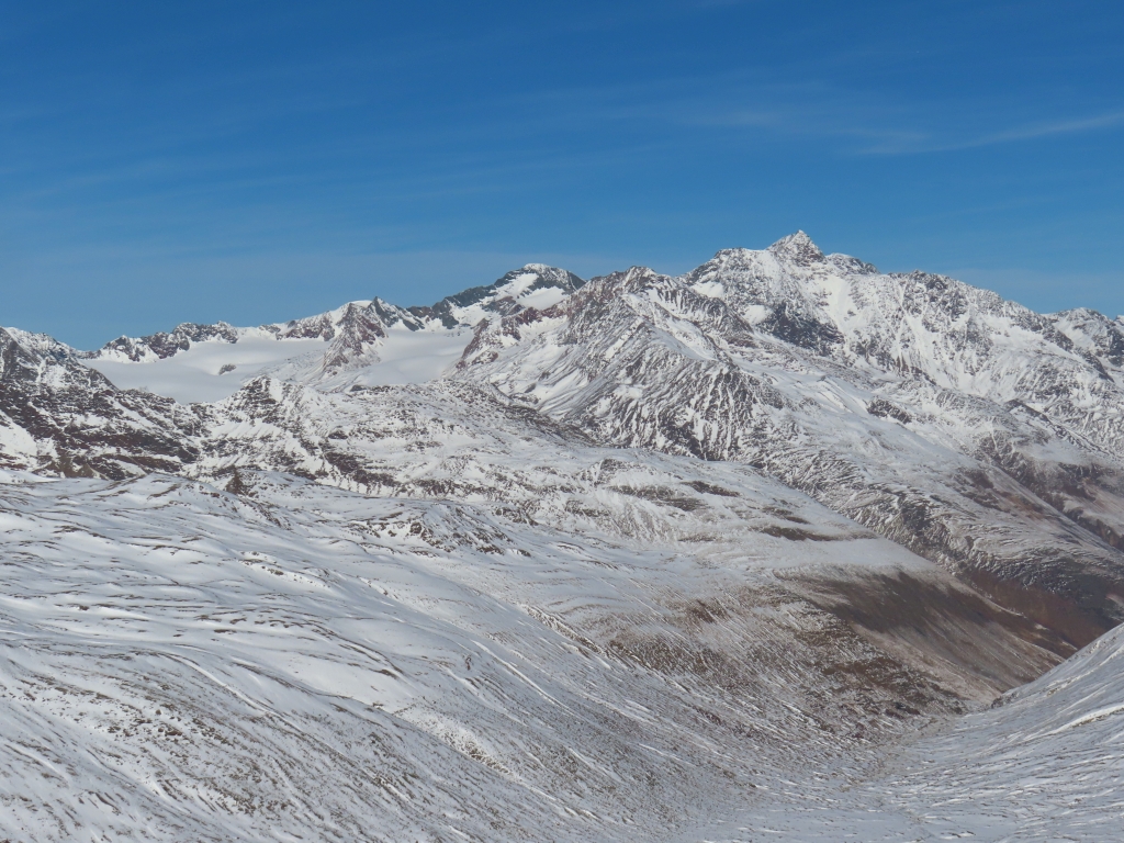 Wildspitze und Hinter Brochkogel. Links davon der Vernagt-Ferner.