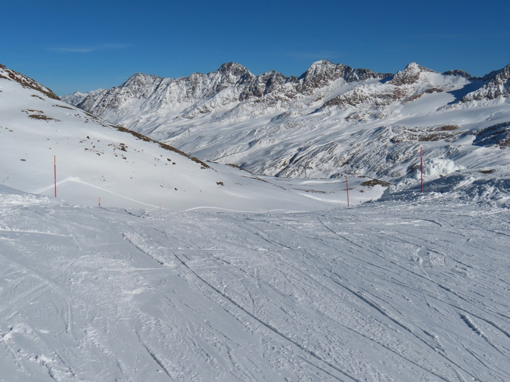 Blick auf den Kreuzkamm mit Kreuzspitze, Kreuzkogel, Sennkogel und Saykogel