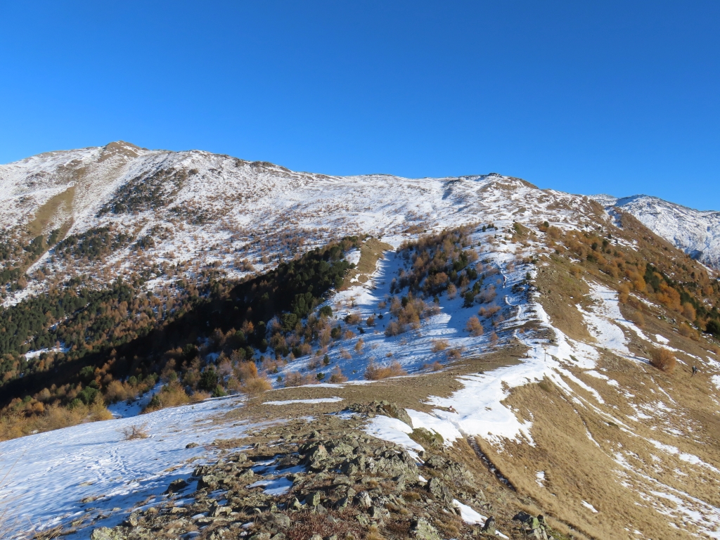 Hier könnte man weiterwandern zum Niederjoch und zum Hochjoch.