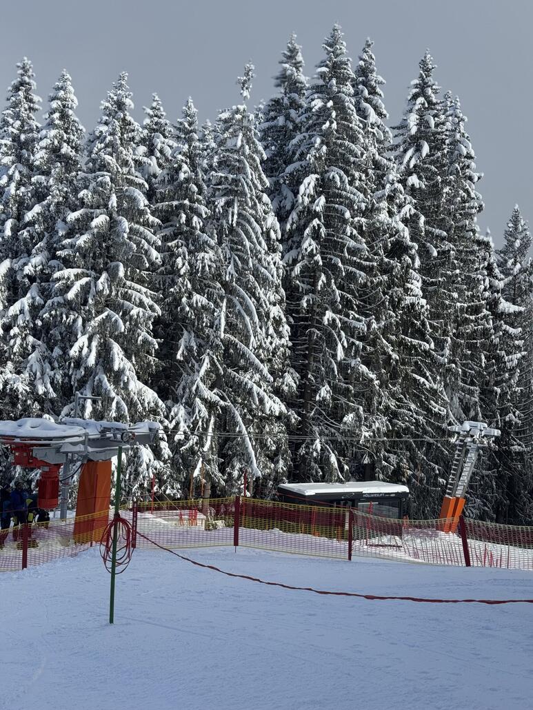 Ein letztes Bild vom Höllwieslift - aufgebügelt und bereit für den morgigen Start nach 5 Jahren Pause!