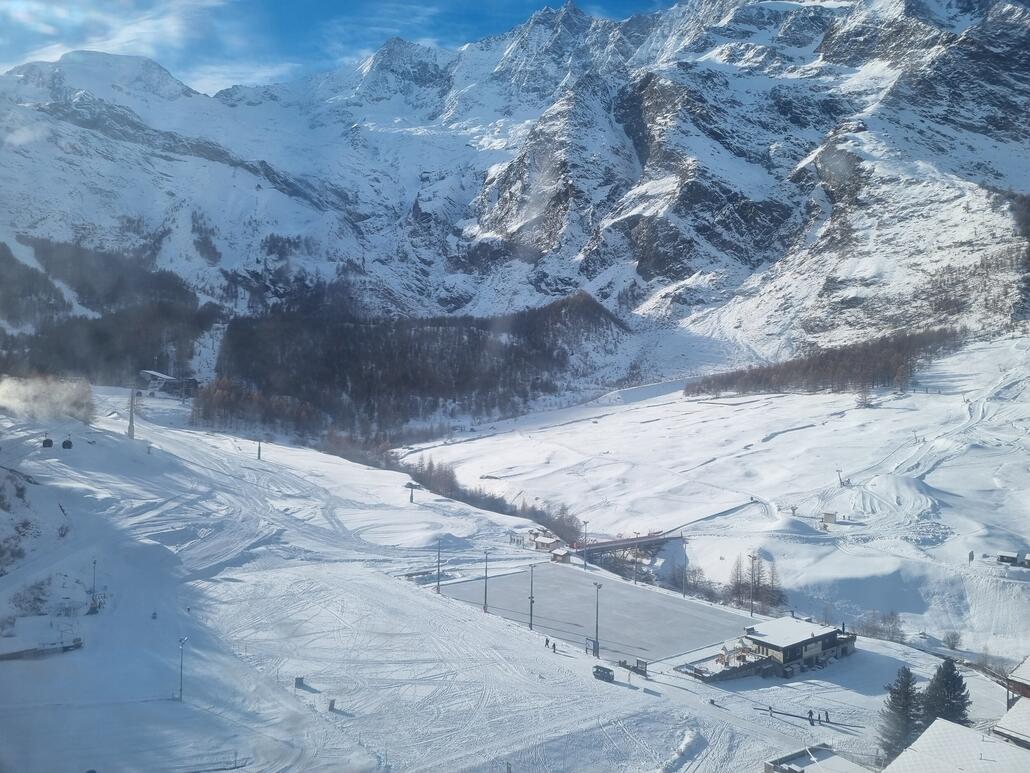 Alpin Expeess und Felskinn sind offen, genau so die Talabfahrt ab Morenia