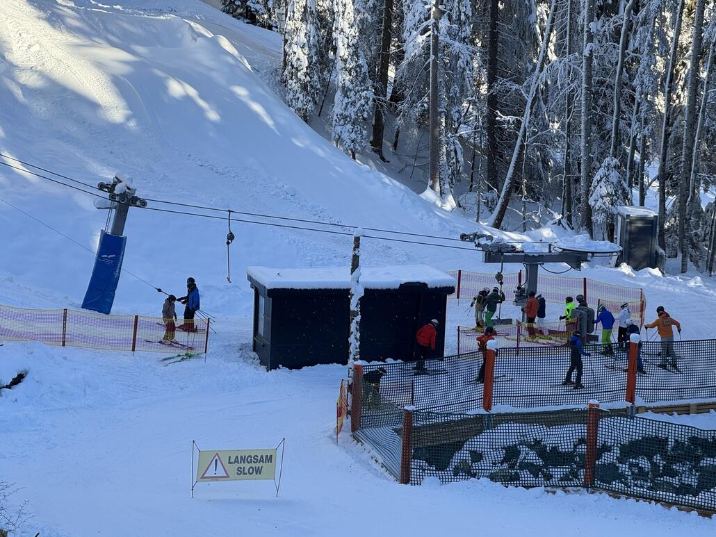 Zoom auf die neue Talstation von Enrope.