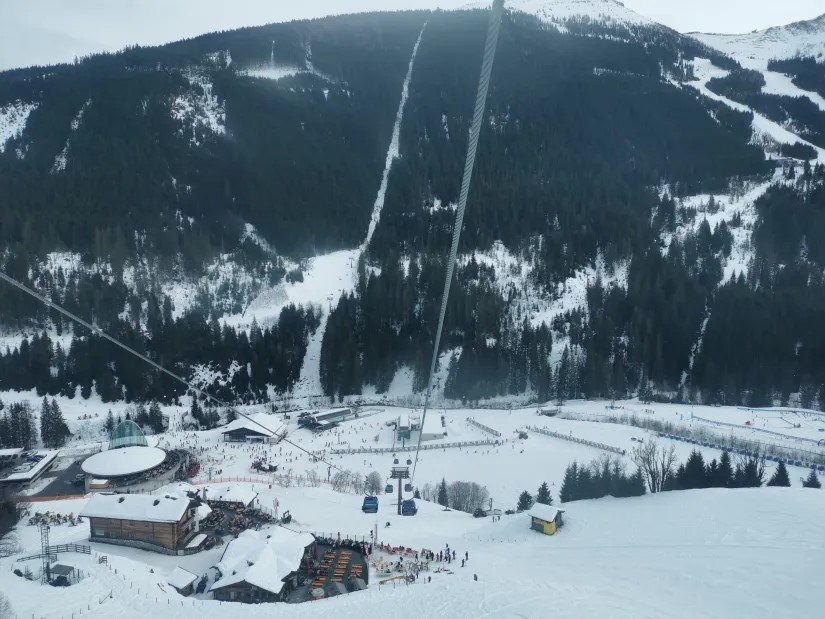 9. Im Angertal. Insgesamt alles schöne, lange, anspruchsvolle Talabfahrten. Die Oberschenkel brennen. :D