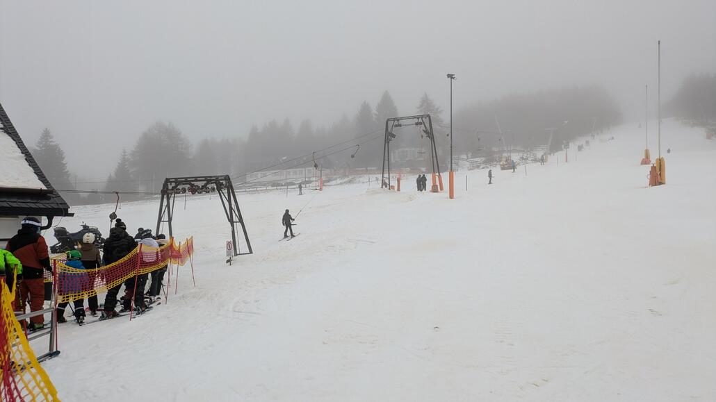 Schlange hält sich in Grenzen.
