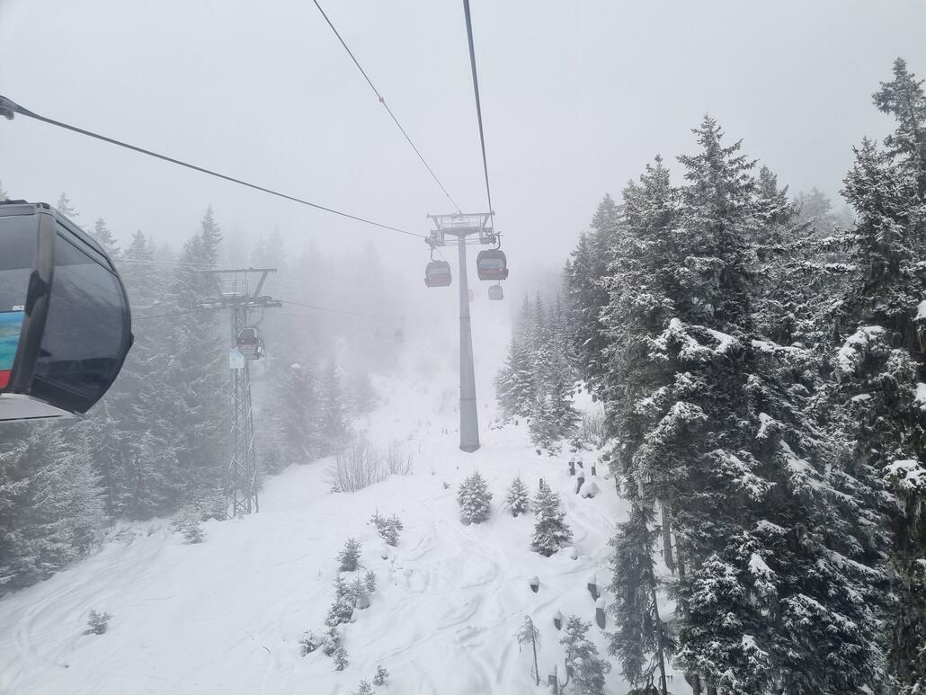 Auffahrt durch die Wolkendecke