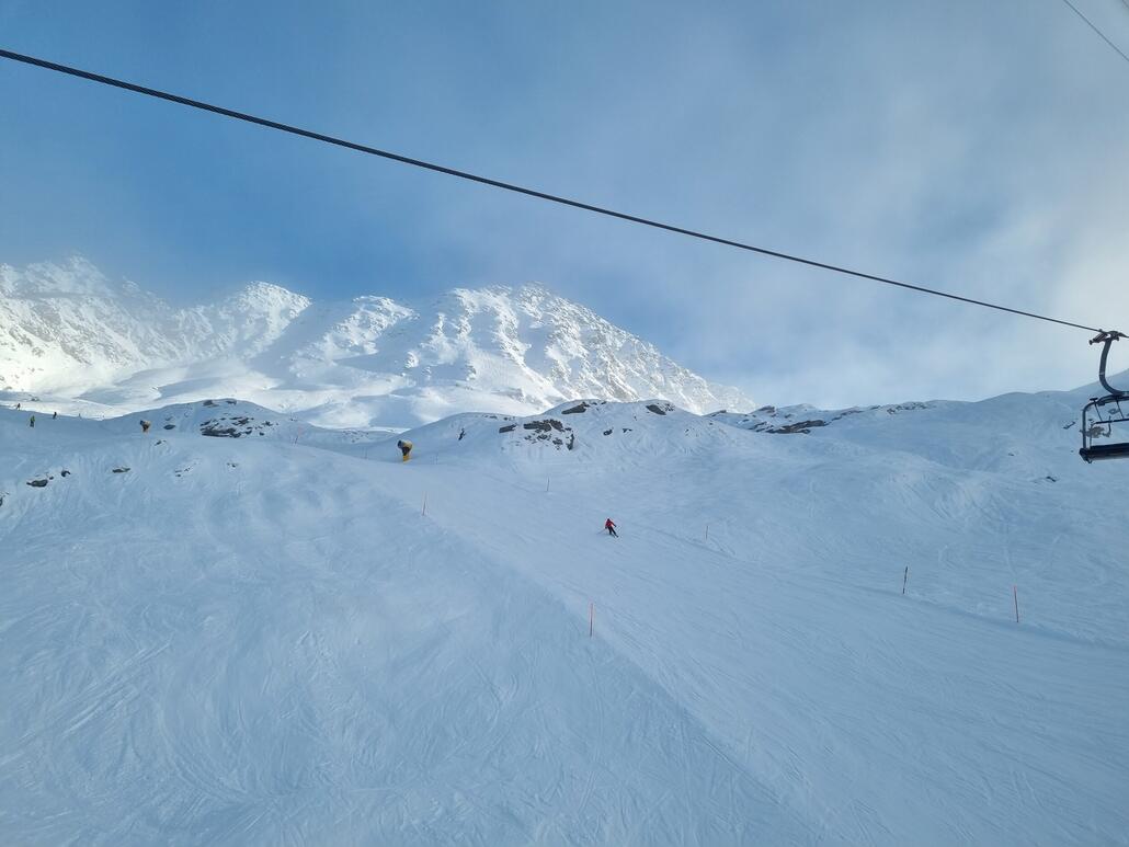 Die schwarze direkt am LDV1 ist offen. Eisige Stellen einzeln und einige Steinchen