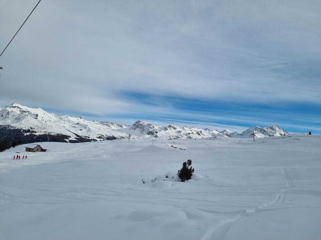 Sehr schön oben am Plateau, teilweise zeigte sich der blaue Himmel
