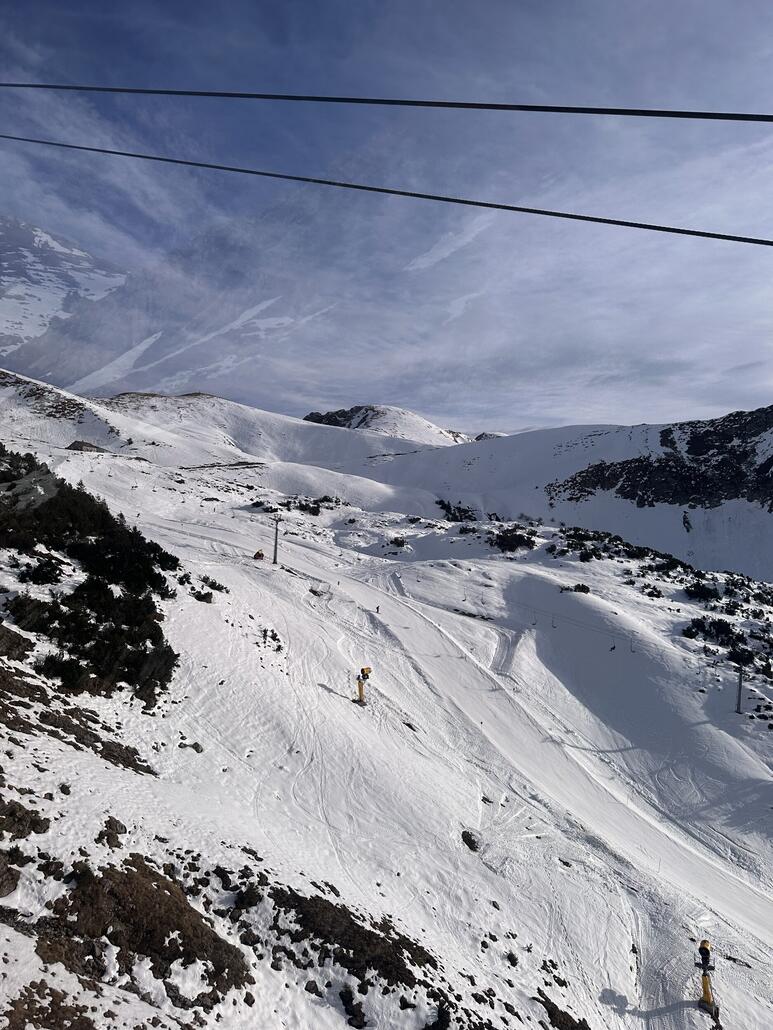 Blick auf die schwarze 5 mit Sonngehren DSB, sieht wirklich nicht schlecht aus, muss unbedingt mal mit Ski hoch.ee