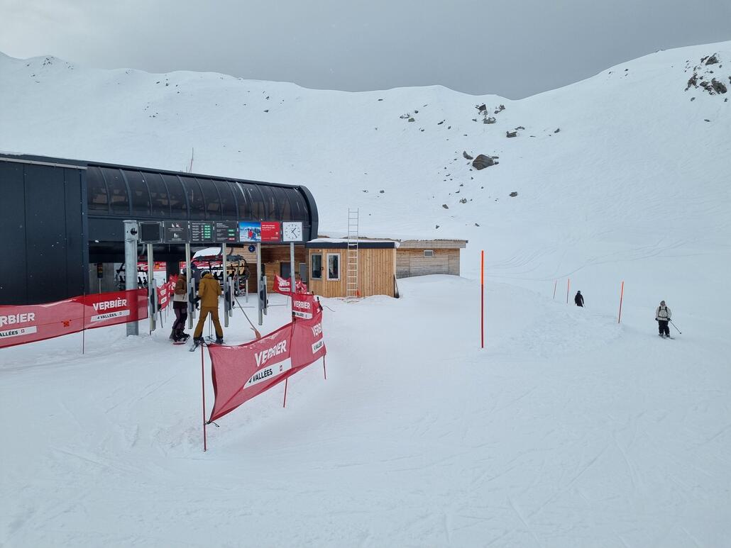 Neuer Sessel Lac de Vaux 2. Einstieg von Attelas kommend hier rechts leider weiter suboptimal