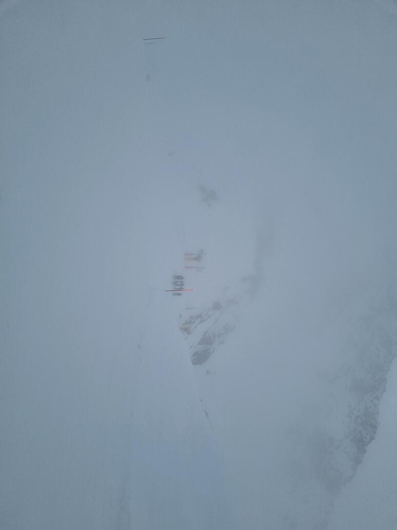 Attelas heute nicht so fotogen. ;) Piste nach Mayentzet war aber gut. Bei der schwarzen Variante von Attelas muss man inzwischen vor Steinen aufpassen