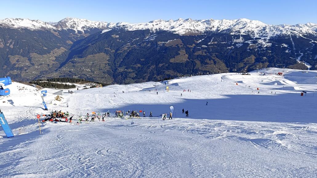 viel abgesperrt wegen Training oder was weiß ich...