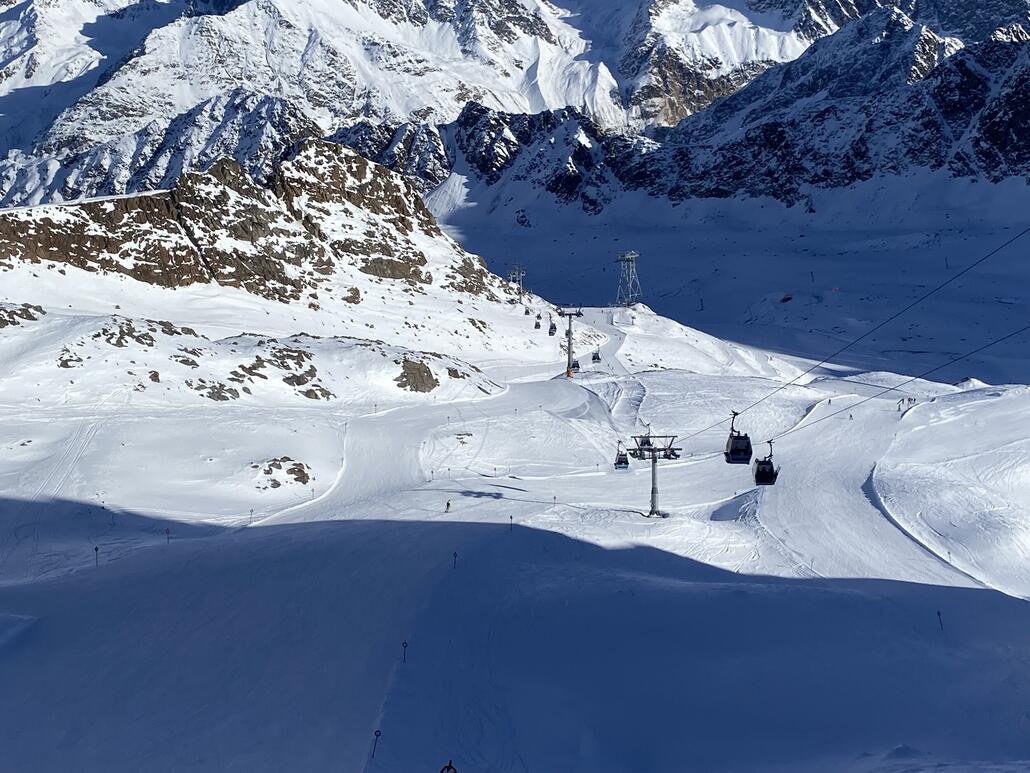 Freie Fahrt auf allen Varianten vom Karlesjoch runter.