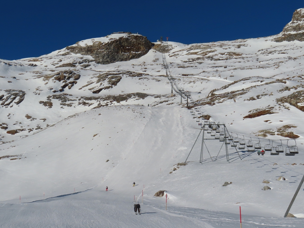 Am Schlegeis sieht es aufgrund der Gletscherschmelze völlig anders aus als früher.