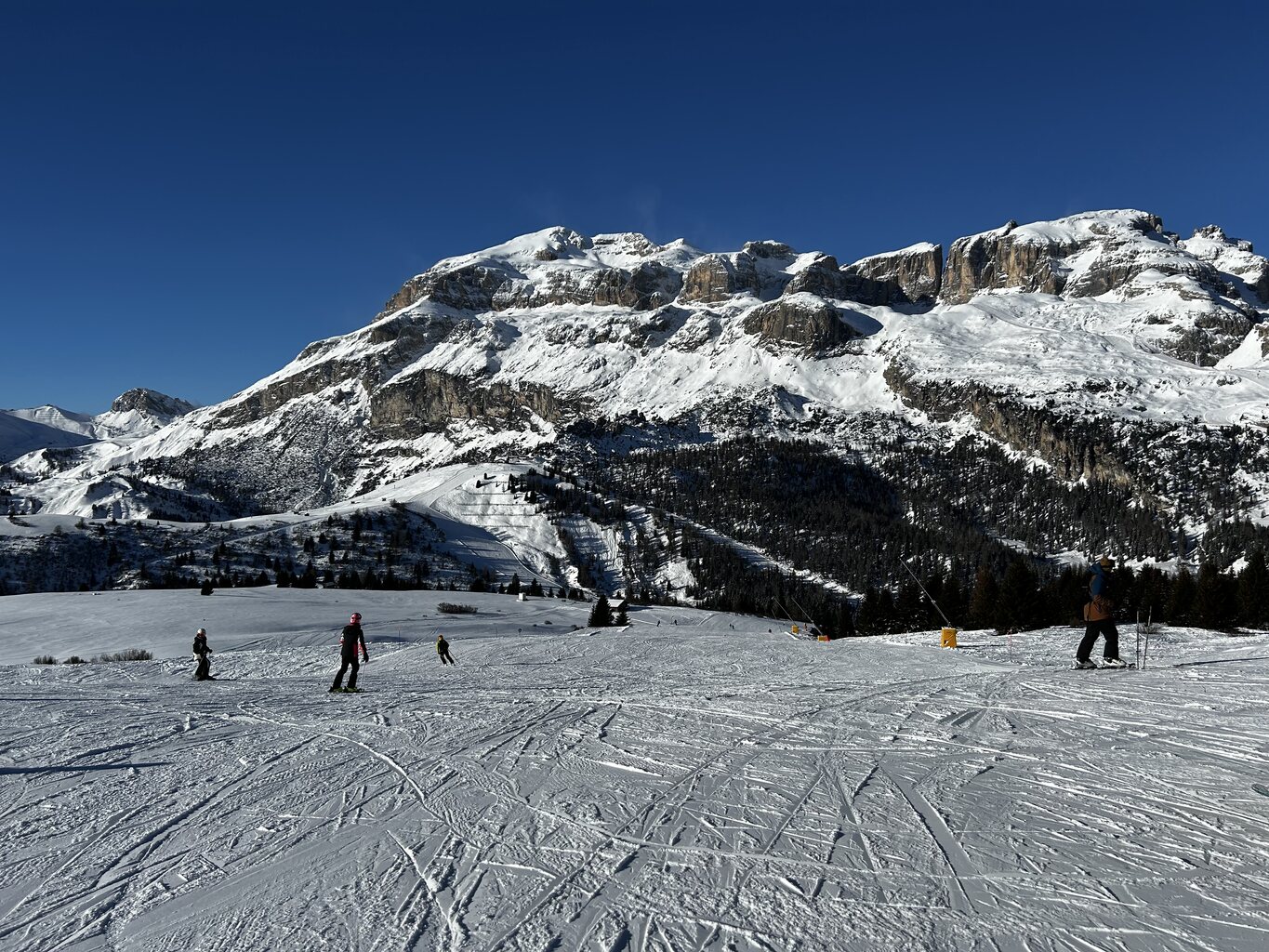 Auch Cherz ging sehr gut, bevor es dann am Campolongo wieder eine viertel Stunde Wartezeit gab.