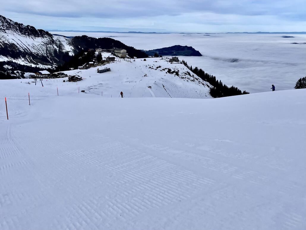 Die Ergglen-Piste war ausgezeichnet zu carven. Tiptop präpariert.