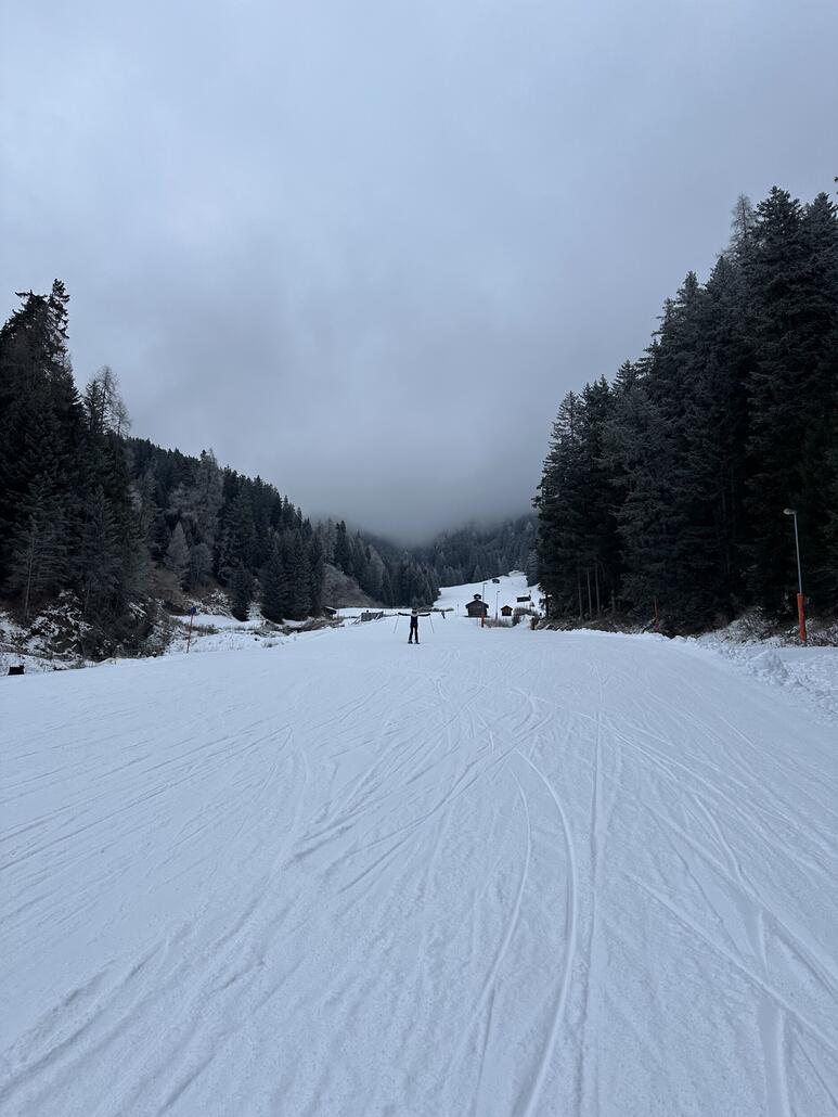 Und dann auf der blauen talabfahrt runter :) heute wegen dem 24 etwas kürzer, hat sich aber gelohnt!
