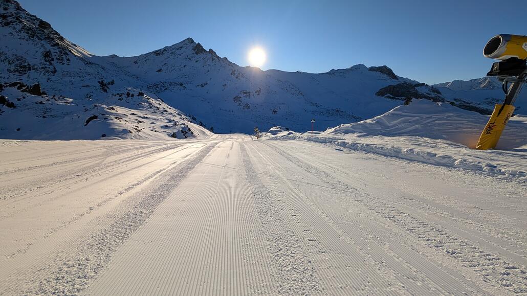 Die Piste hinten runter am Pardatschgrat ist inzwischen schwarz und nicht mehr rot gekennzeichnet