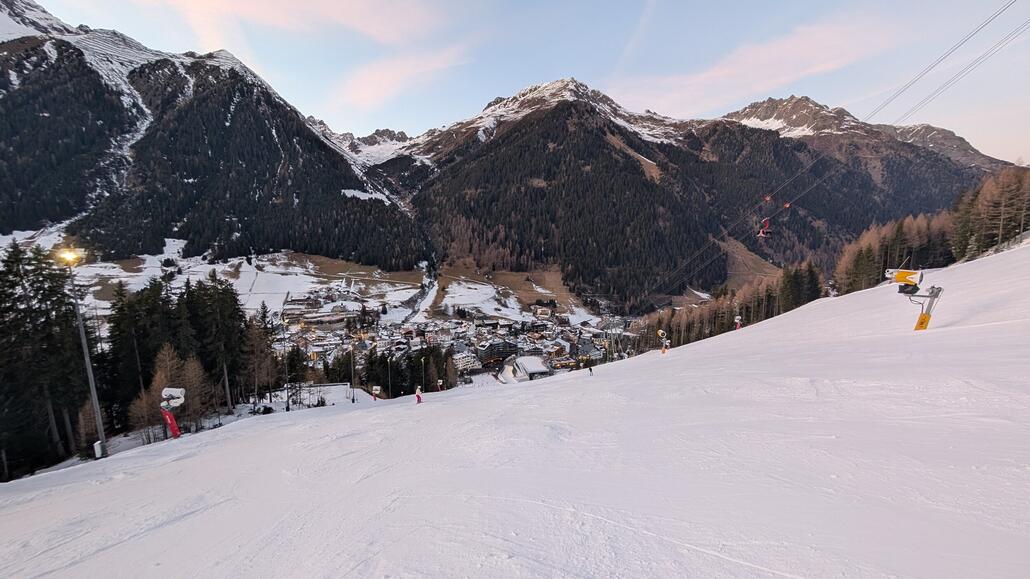 Sonnenuntergang ist schon vorbei, um 16:45 Uhr dann schließlich unten angekommen!