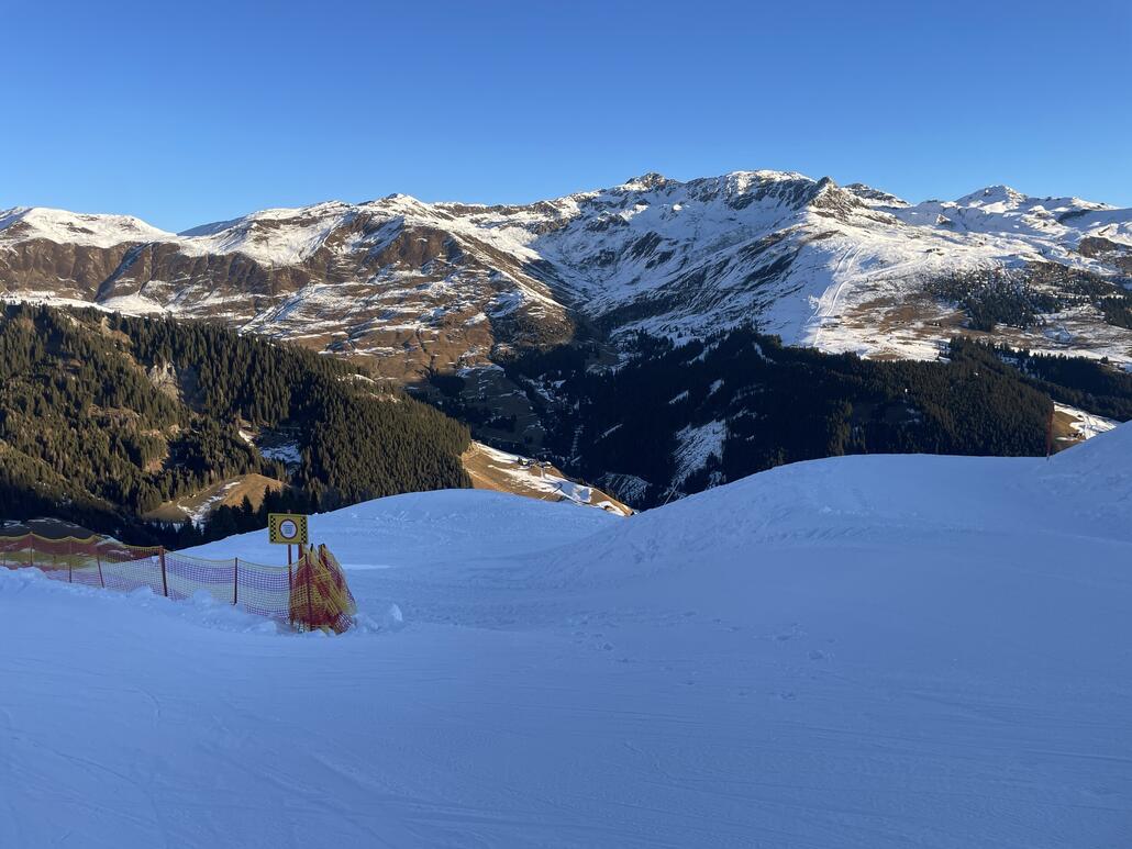 Gesperrtte Piste an der Lattenalm