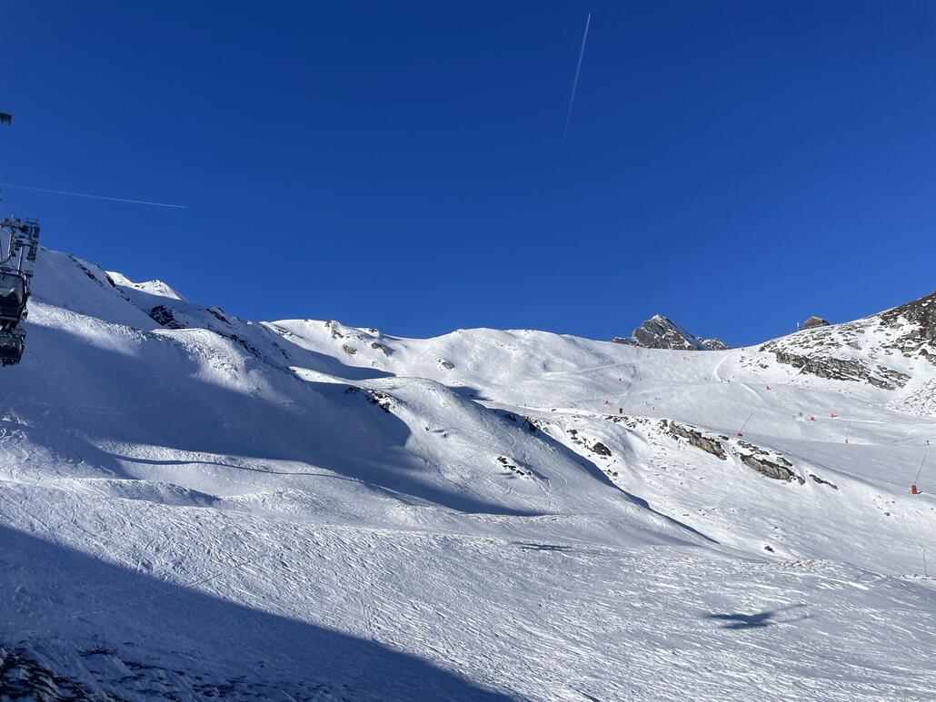 Piste am Tuxer Joch - für die 17a und b fehlt Schnee