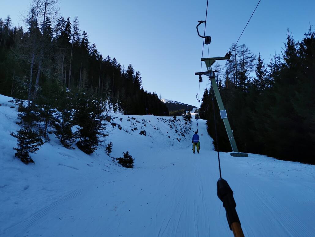 7. Von ganz oben erstmal ganz runter zum Halsmarter Kombilift aus Tellern und Bügel. Warum man diesen sympathischen Lift aber verkürzt hat, erschließt sich mir nicht.