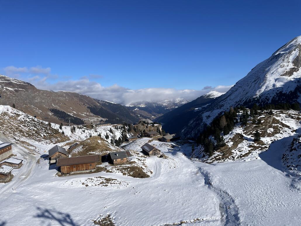 IMG_1756.jpeg (1.05 MiB) 1709 mal betrachtet Blick zum Rastkogel, der weiter in den Wolken hängt